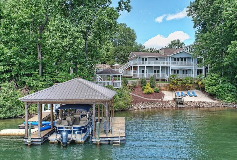 Expansive Lakefront Retreat with Private Beach and Dock - Mooresville, North Carolina