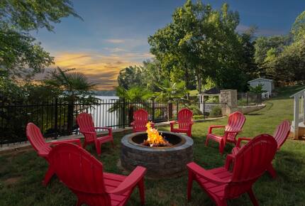 Expansive Lakefront Retreat with Private Beach and Dock - Mooresville, North Carolina