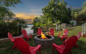 Expansive Lakefront Retreat with Private Beach and Dock - Mooresville, North Carolina