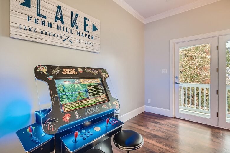 Expansive Lakefront Retreat with Private Beach and Dock - Mooresville, North Carolina