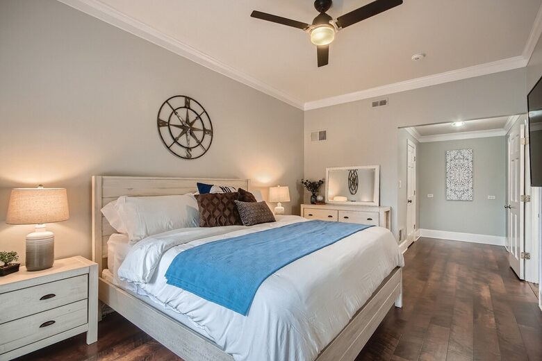 Expansive Lakefront Retreat with Private Beach and Dock - Mooresville, North Carolina