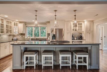 Expansive Lakefront Retreat with Private Beach and Dock - Mooresville, North Carolina