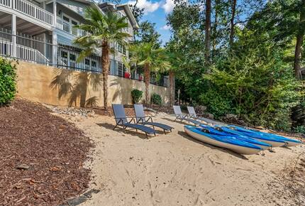 Expansive Lakefront Retreat with Private Beach and Dock - Mooresville, North Carolina