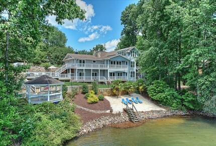 Expansive Lakefront Retreat with Private Beach and Dock - Mooresville, North Carolina