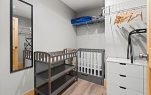 Elegant Escape with Hot Tub, Game Lounge & Theater - Massanutten, Virginia