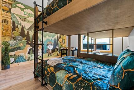 Elegant Escape with Hot Tub, Game Lounge & Theater - Massanutten, Virginia