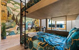 Elegant Escape with Hot Tub, Game Lounge & Theater - Massanutten, Virginia