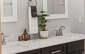 Elegant Escape with Hot Tub, Game Lounge & Theater - Massanutten, Virginia