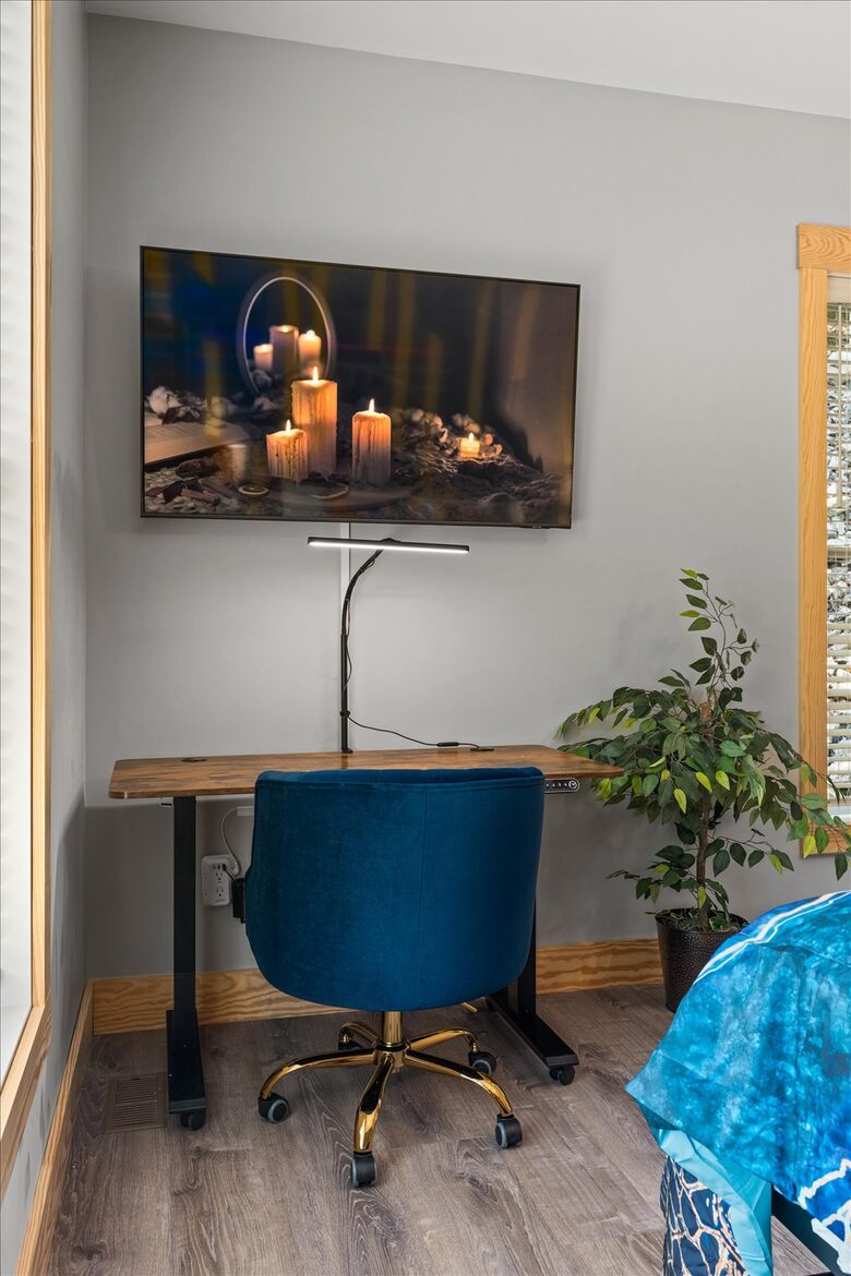 Elegant Escape with Hot Tub, Game Lounge & Theater - Massanutten, Virginia