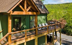 Elegant Escape with Hot Tub, Game Lounge & Theater - Massanutten, Virginia