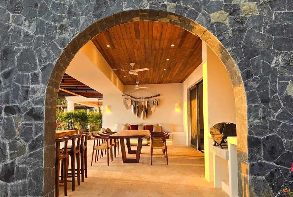 Surfside Elegance on Playa La Saladita - La Saladita, Mexico