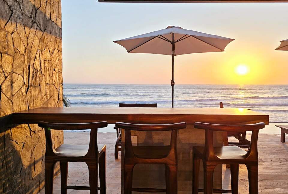 Surfside Elegance on Playa La Saladita - La Saladita, Mexico