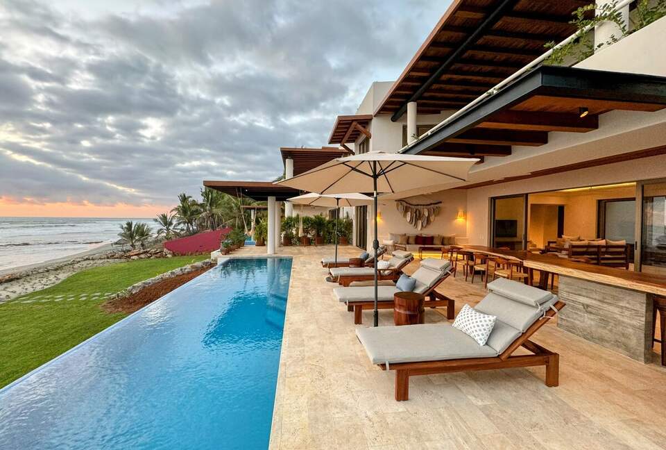 Surfside Elegance on Playa La Saladita - La Saladita, Mexico