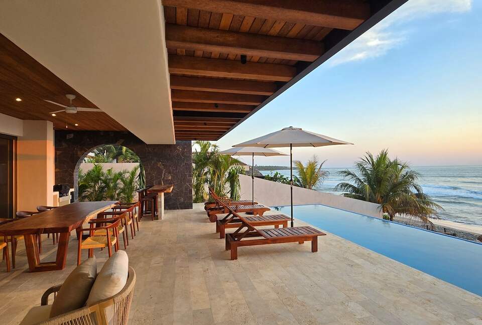 Surfside Elegance on Playa La Saladita - La Saladita, Mexico