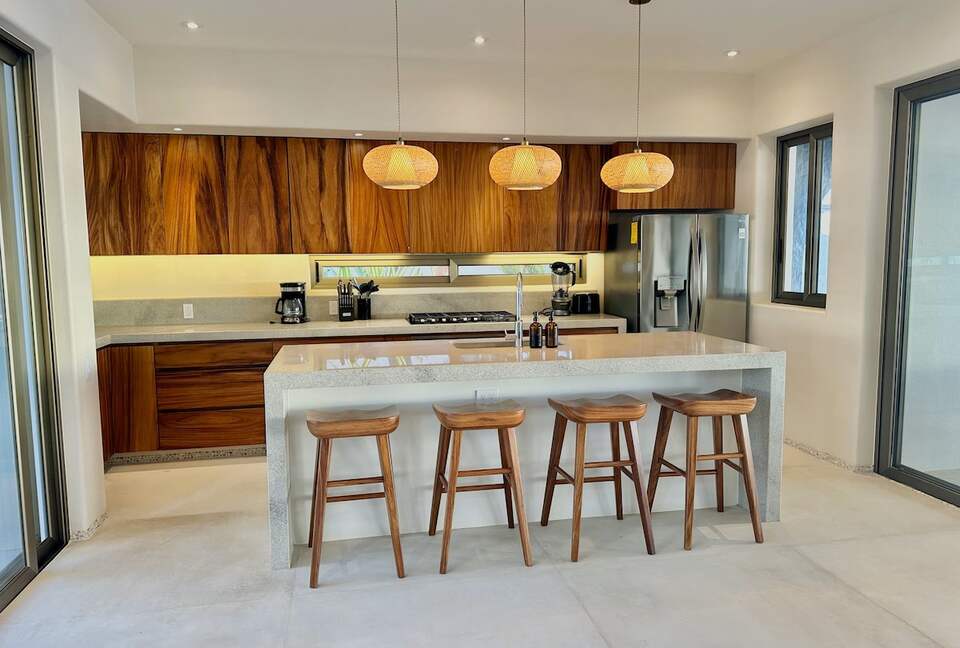 Surfside Elegance on Playa La Saladita - La Saladita, Mexico