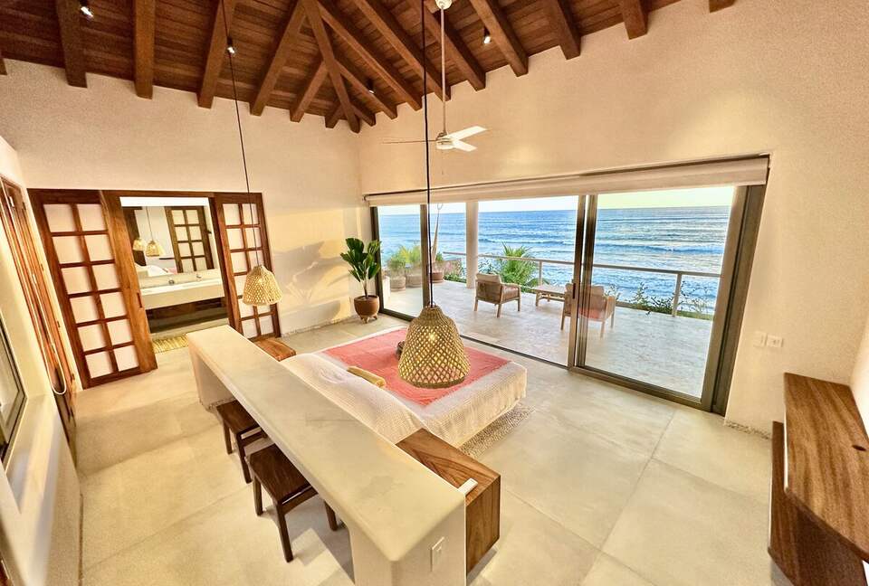 Surfside Elegance on Playa La Saladita - La Saladita, Mexico