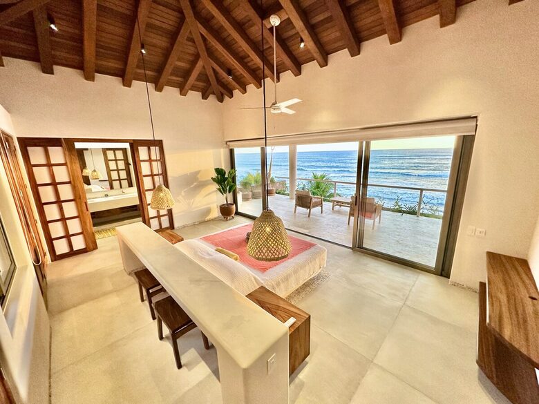 Surfside Elegance on Playa La Saladita - La Saladita, Mexico