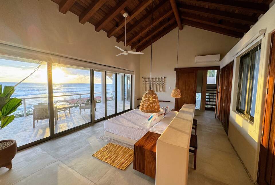 Surfside Elegance on Playa La Saladita - La Saladita, Mexico