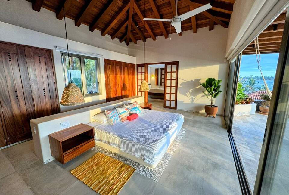 Surfside Elegance on Playa La Saladita - La Saladita, Mexico