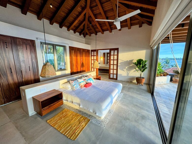 Surfside Elegance on Playa La Saladita - La Saladita, Mexico