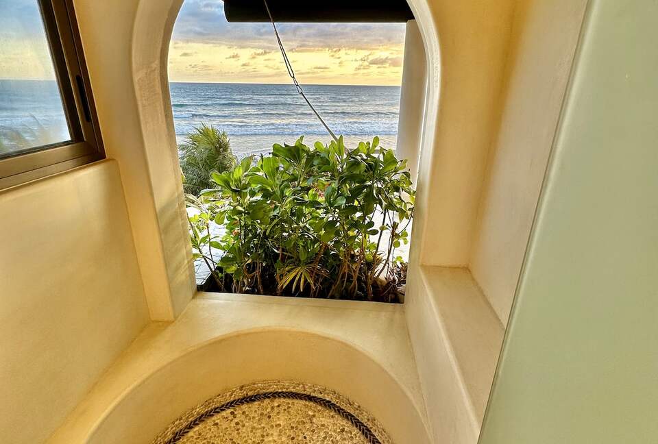 Surfside Elegance on Playa La Saladita - La Saladita, Mexico