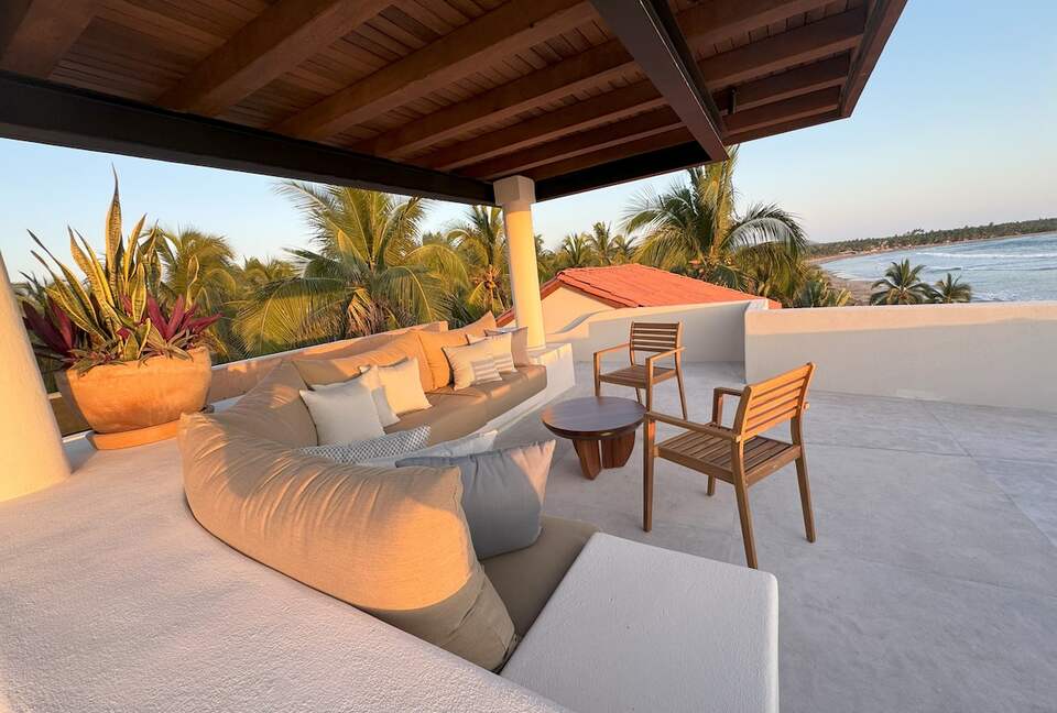 Surfside Elegance on Playa La Saladita - La Saladita, Mexico