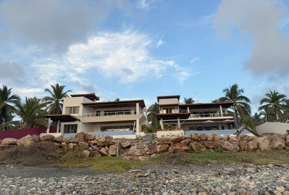 Surfside Elegance on Playa La Saladita - La Saladita, Mexico