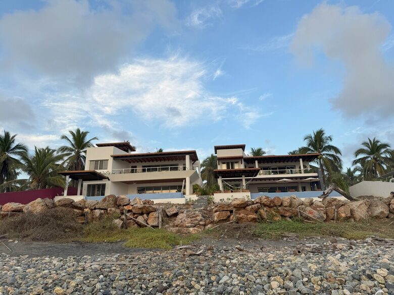 Surfside Elegance on Playa La Saladita - La Saladita, Mexico