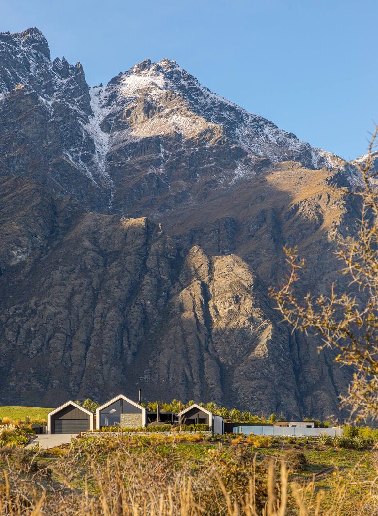 Designer Home with Pool, Sauna & Panoramic Views - Queenstown, New Zealand