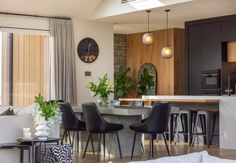 Designer Home with Pool, Sauna & Panoramic Views - Queenstown, New Zealand