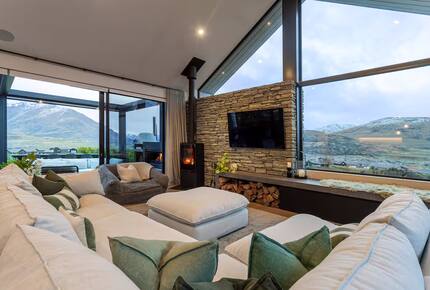 Designer Home with Pool, Sauna & Panoramic Views - Queenstown, New Zealand