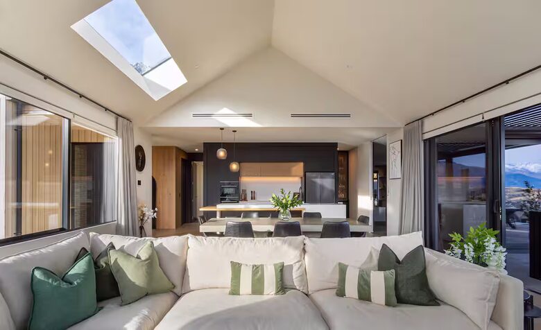 Designer Home with Pool, Sauna & Panoramic Views - Queenstown, New Zealand
