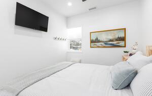 Elegant Alpine Escape in the Heart of Mammoth - Mammoth Lakes, California