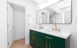 Elegant Alpine Escape in the Heart of Mammoth - Mammoth Lakes, California