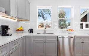 Elegant Alpine Escape in the Heart of Mammoth - Mammoth Lakes, California