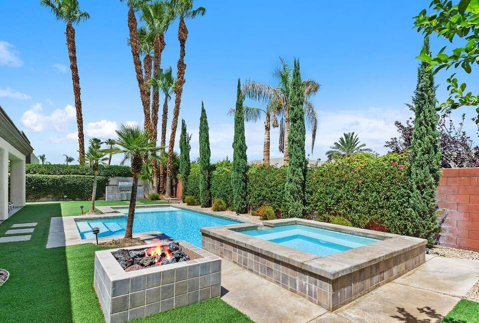 Charming Palm Springs Retreat with Outdoor Living and Hot Tub - Cathedral City, California