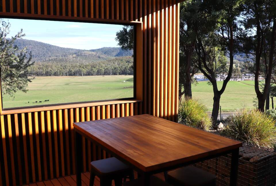 Hillside Retreat Among a Premier Tasmanian Olive Grove - Kellevie, Australia