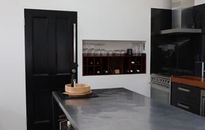 Hillside Retreat Among a Premier Tasmanian Olive Grove - Kellevie, Australia