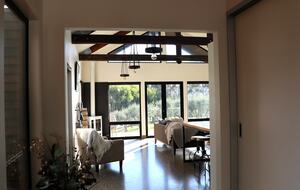 Hillside Retreat Among a Premier Tasmanian Olive Grove - Kellevie, Australia