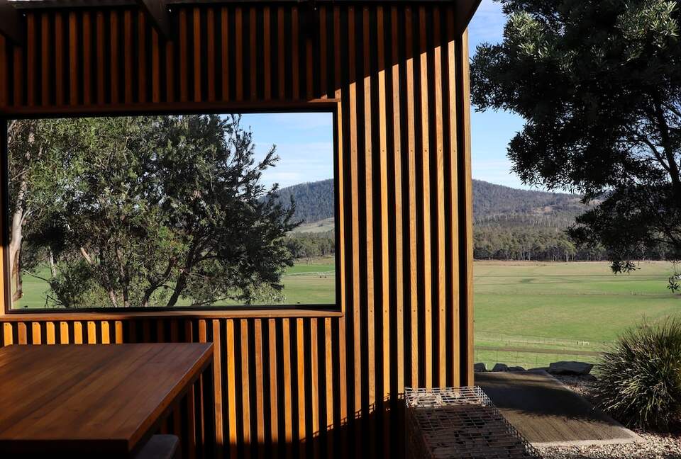 Hillside Retreat Among a Premier Tasmanian Olive Grove - Kellevie, Australia