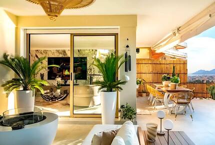 Sophisticated Two-Bedroom Haven in Le Cannet - Le Cannet, France