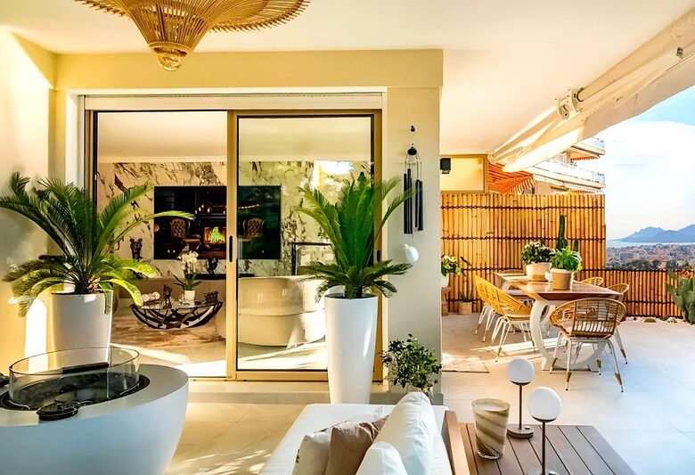 Sophisticated Two-Bedroom Haven in Le Cannet - Le Cannet, France