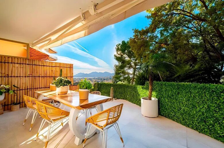 Sophisticated Two-Bedroom Haven in Le Cannet - Le Cannet, France