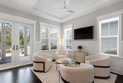 Refined Comfort near 30A’s Best Beaches - Santa Rosa Beach, Florida