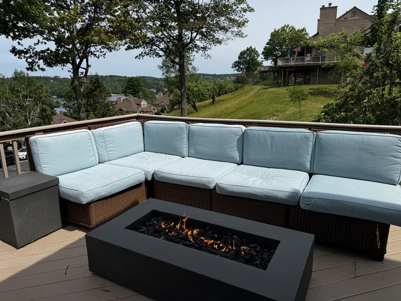 A Four-Season Escape Overlooking Lake Sunapee - Sunapee, New Hampshire