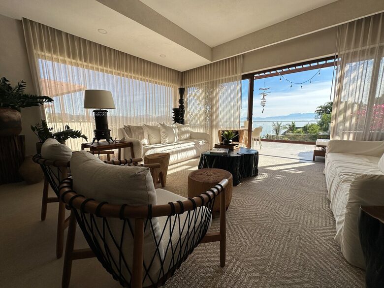 Luxurious Penthouse Retreat with Panoramic Marina Views - La Cruz de Huanacaxtle, Nayarit, Mexico