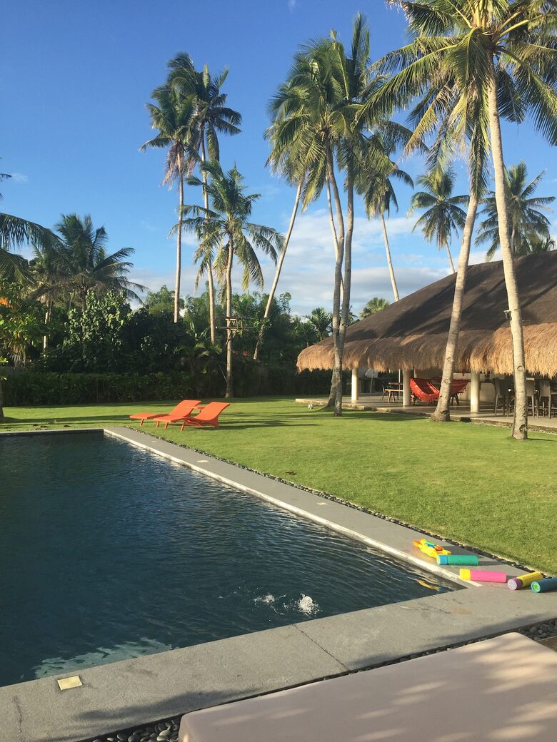 Coastal Comfort with Panoramic Views - Cebu, Philippines