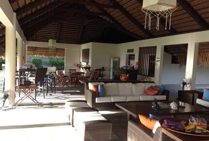 Coastal Comfort with Panoramic Views - Cebu, Philippines