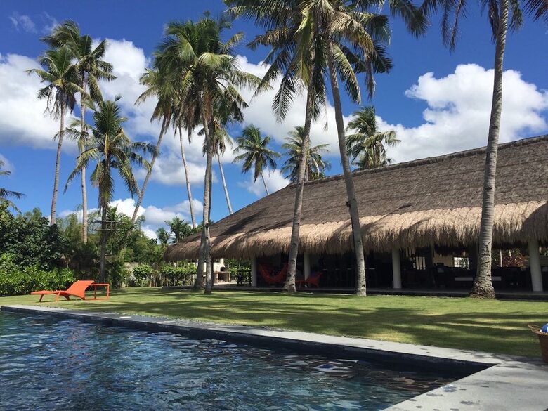 Coastal Comfort with Panoramic Views - Cebu, Philippines