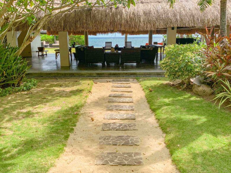 Coastal Comfort with Panoramic Views - Cebu, Philippines